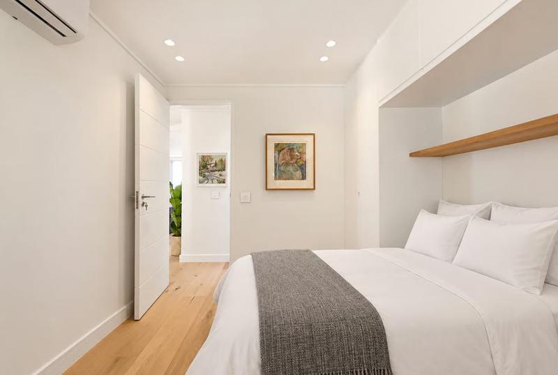 2 Bedroom Property for Sale in Sea Point Western Cape